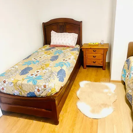 Hostel Japji Esmeriz *