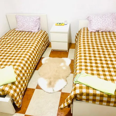Japji Esmeriz Hostel