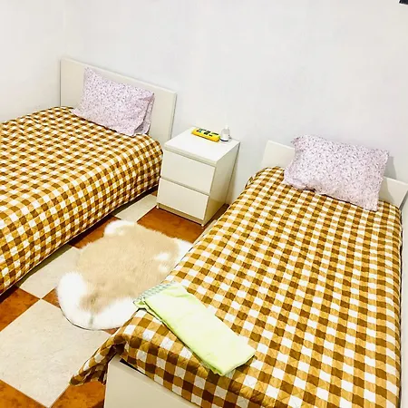 Hostel Japji Esmeriz