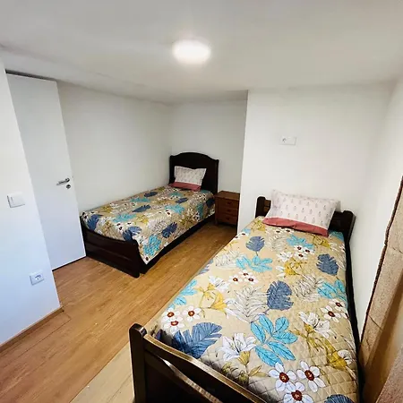 Japji Esmeriz Hostel Vitoria