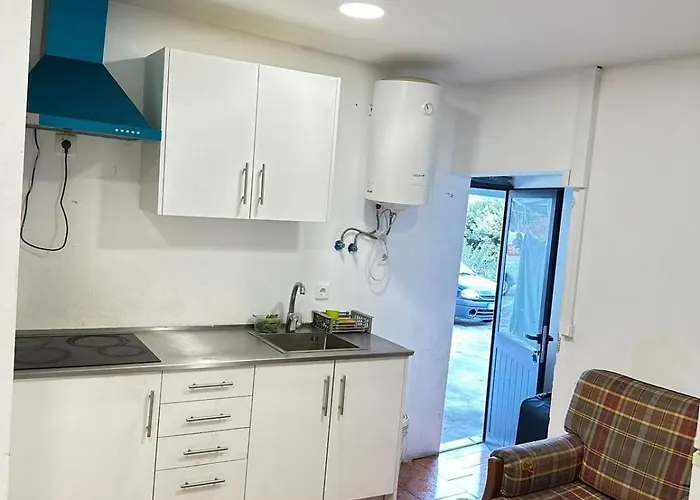 Hostel Japji Esmeriz